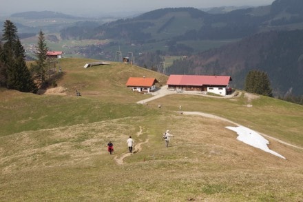 Oberallgäu: Bergkäserei Obere Hündle Alpe und der Hündlekopf (Oberstaufen)