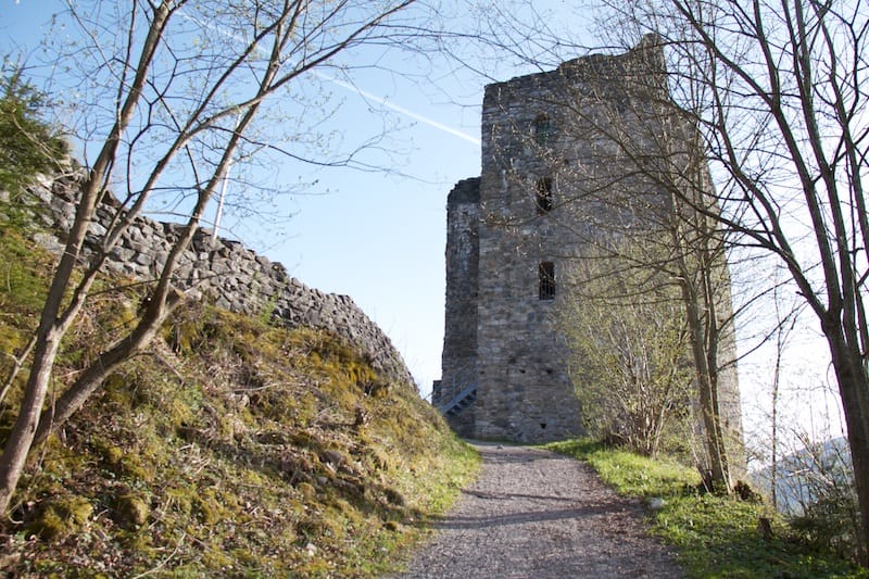 Ruine Laubenbergerstein <br />(Immenstadt - Oberallgäu / 2012)
