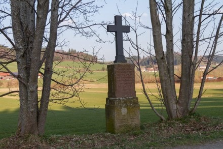 Unterallgäu: Denkmal Kreuz von 1888 (Obergünzburg)