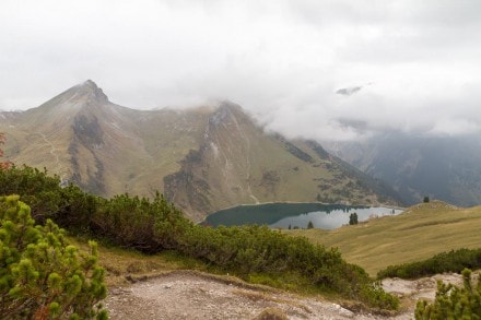 Tannheimer Tal: Von der Landsberger Hütte auf die Rote Spitze, Steinkarspitze und ins Krottental (Nesselwängle)