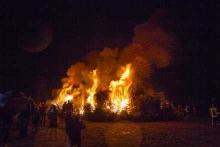 Oberallgäu: Funkenfeuer 2016 in Dietmannsried (Dietmannsried)