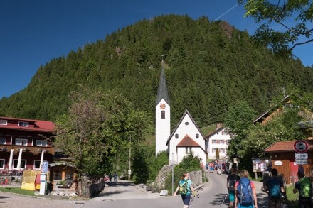 Oberallgäu: Pfarrkirche Heilige Dreifaltigkeit (Unterjoch)