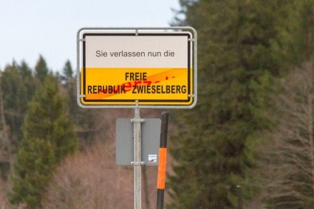 Ostallgäu: Freie Republik Zwieselberg - Saatsfreier Bezirk (Hopfen am See)