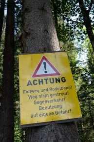 Info: Fuweg und Rodelbahn