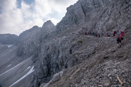 Oberallgäu: Heilbronner Weg zum Steinschartenkopf, Bockkarkopf auf die Mädelegabel (Oberstdorf)