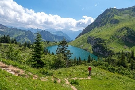 Oberallgäu: Über den Oytal Gleitweg zum Seealpsee und auf das Nebelhorn zur Sonnwendfeier (Oberstdorf)