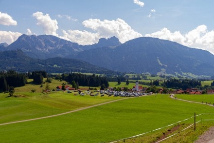 Ritterspektakel und mittelalterlicher Markt auf der Hohenfreyburg und Burg Eisenberg 2018 