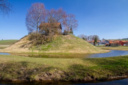 Der Burgstall (Motte) Seeg-Burk