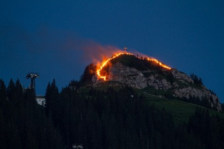 Tannheimer Tal: Jesu-Herz-Blut Feuer im Tannheimer Tal (Tannheim)