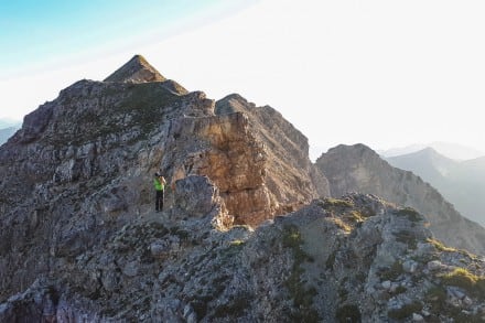 Tirol: Höhengratweg vom Westgipfel zum und auf den Hauptgipfel (Plansee)