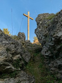 Nördlinger Ries: Über den Adlersberg zum Hexenfelsen auf der Marienhöhe (Nördlingen)