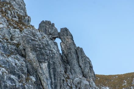 Tannheimer Tal: Loch im Fels (Am Rauhhorn) (Tannheim)