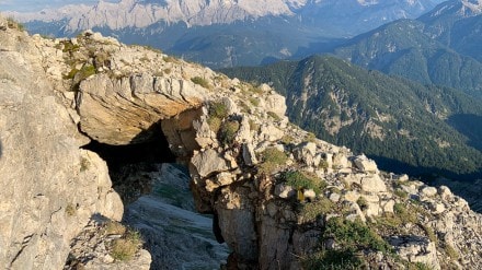 Ammergauer Berge: Torbogen am Hauptgipfel (Plansee)