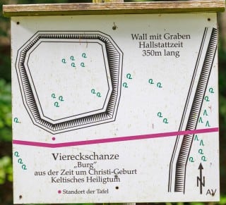Ries: Viereckschanze -Burg- Aus der Zeit um Christi-Geburt - Keltisches Heiligtum (Neresheim)