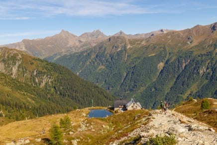 Tour: Hochgebirgs-Idyll im Verwall: Aufstieg zur Friedrichshafener Hütte über dem Paznaun und deren Gipfeln oberhalb
